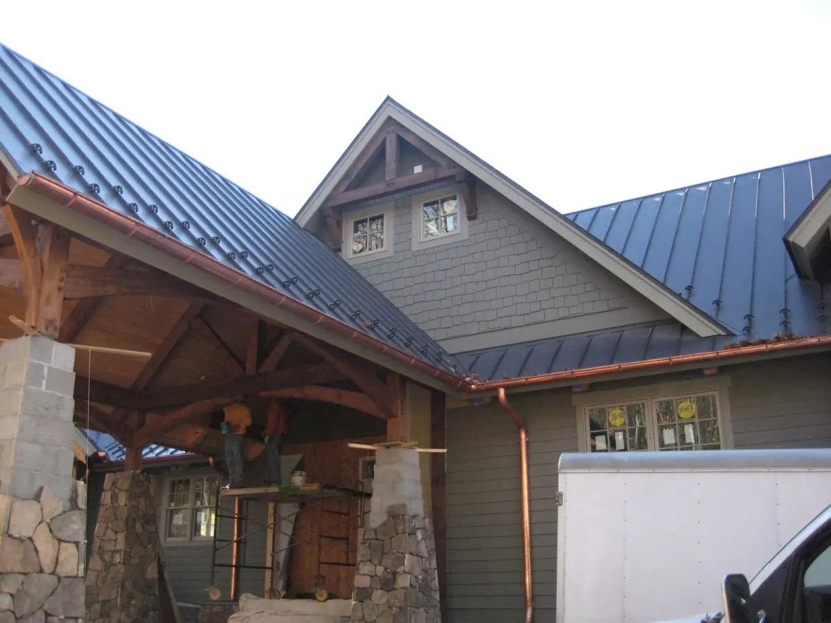 Craftsman Roofing team delivering quality roofing work in Coopersville